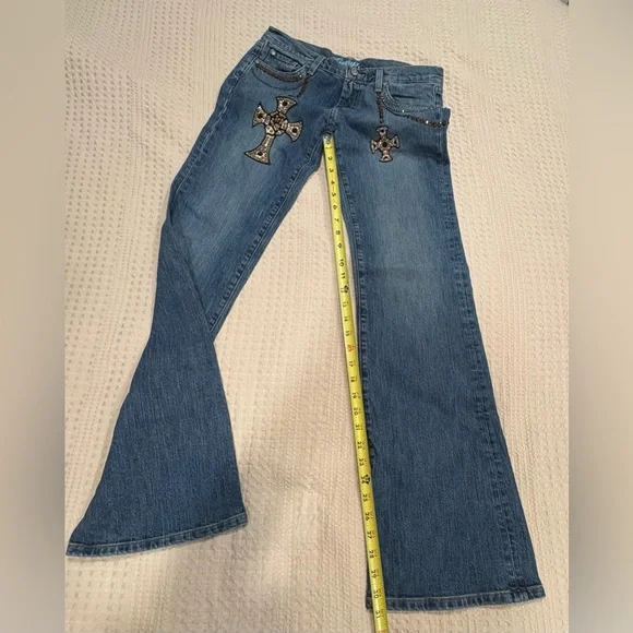 Kippys Women’s 27x31 Boot-Cut Jeans with Cross Detail & Swarovski Crystals - Picture 9 of 13